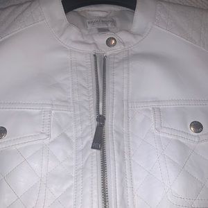 Jacket white all zippers work